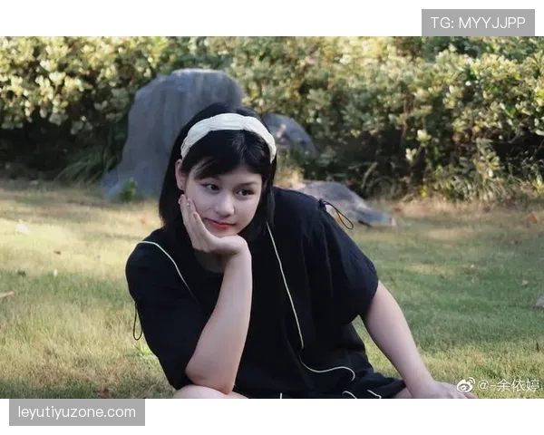 余依婷这生活也太反差了吧，比赛场上拼命赛后秒变购物狂小姐姐！
